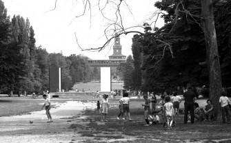 IL TEATRO BURRI AL PARCO SEMPIONE, IDEA SENZA SENSO