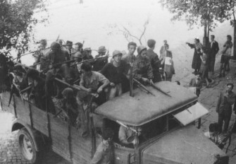 NAPOLI 27-30 SETTEMBRE 1943,  IN EUROPA LA PRIMA RIVOLTA POPOLARE CHE CACCIA I  NAZIFASCISTI