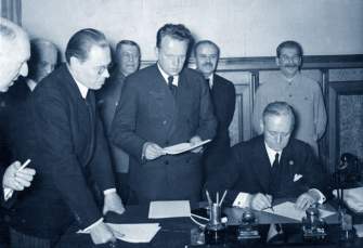 Russofobia: Strasburgo riscrive le colpe della II Guerra mondiale