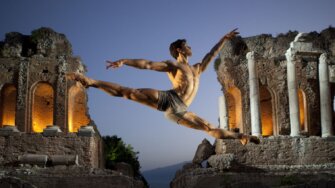 ROBERTO BOLLE, RAI LO CANCELLA: POCO MASCHIO