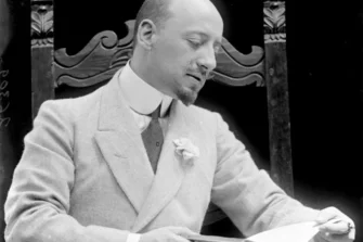 GABRIELE D’ANNUNZIO, IL PRIMO “QUEER” DEGLI ITALIANI